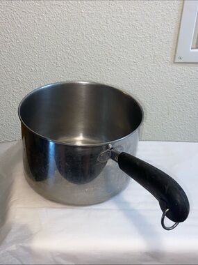 Reverse Ware 3 Qt. 91d Clinton, ILL Stainless Steel Saucepan with Black Handle